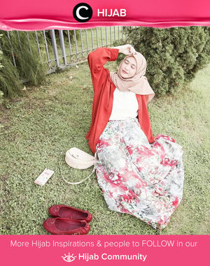 Mood: Flowery. Simak inspirasi gaya Hijab dari para Clozetters hari ini di Hijab Community. Image shared by Clozetter @dindahakeem. Yuk, share juga gaya hijab andalan kamu.  