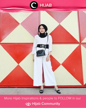 Monochrome is never failed. Simak inspirasi gaya Hijab dari para Clozetters hari ini di Hijab Community. Image shared by Clozette Ambassador: @indripurwadari. Yuk, share juga gaya hijab andalan kamu
