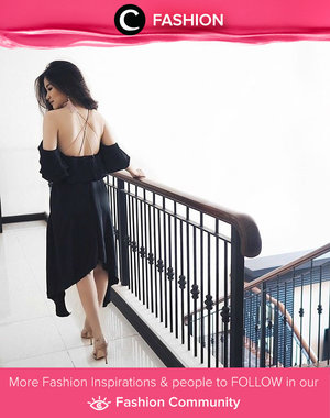 A backless dress is a great way to show your sexy side without looking too revealing or sultry. Simak Fashion Update ala clozetters lainnya hari ini di Fashion Community. Image shared by Clozette Ambassador: cynfl. Yuk, share outfit favorit kamu bersama Clozette.
