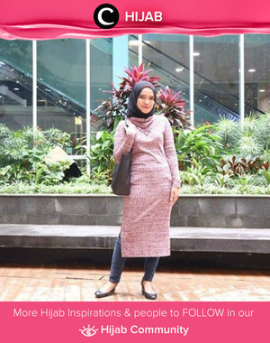 Turtleneck dress for hijab style inspiration by Clozetter Annisa. Simak inspirasi gaya Hijab dari para Clozetters hari ini di Hijab Community. Image shared by Clozetter: @annisaramalia. Yuk, share juga gaya hijab andalan kamu 