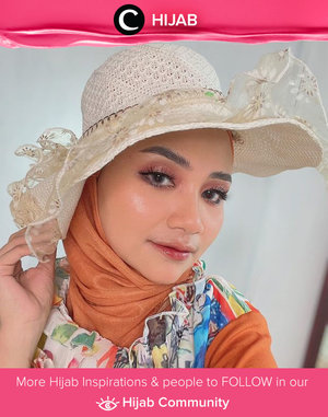 Summer is calling! Image shared by Clozetter @ushwaaa. Simak inspirasi gaya Hijab dari para Clozetters hari ini di Hijab Community. Yuk, share juga gaya hijab andalan kamu.