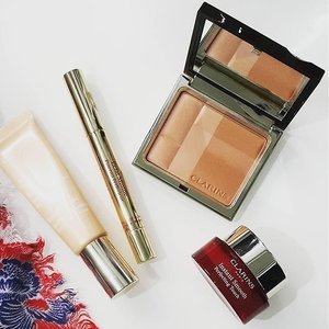 #Clozetter @moshethings favourite in one frame for a flawless complexion and not surprise all are from Clarins! We also love @clarinsindonesia. How about you? Do share with us here bit.ly/clozettemakeup

#ClozetteID #beauty #makeup #skincare #health #lifestyle #MOTD #makeupoftheday #instabeauty #girls #beautytips #skin #brush #eyelashes #powder #bbcream #foundation #mascara #girlstuff #girlsessential #lipbalm #facecream #flatlay #makeupflatlay