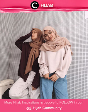 Twinning outfits in nude color with best friends. Simak inspirasi gaya Hijab dari para Clozetters hari ini di Hijab Community. Image shared by Clozetter: @imeldaaf. Yuk, share juga gaya hijab andalan kamu