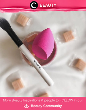 Another local product worth to try. Kedua produk ini adalah Beauty Sponge Vol. II dan Tapered Highlight Brush dari Lolabeau. You can use it to blend your foundation, concealer, contour, and cream blush. It can also be used with loose/compact powder products.Simak Beauty Updates ala clozetters lainnya hari ini di Beauty Community. Image shared by Clozetter: @iranataliaa. Yuk, share beauty product andalan kamu.