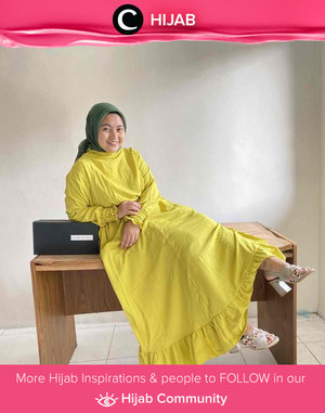 Wear long dress but make it vibrant! Image shared by Clozetter @sasikapresita. Simak inspirasi gaya Hijab dari para Clozetters hari ini di Hijab Community. Yuk, share juga gaya hijab andalan kamu.