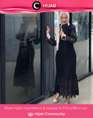 Clozetter @she_wian shows looks elegant in black lace dress. Simak inspirasi gaya Hijab dari para Clozetters hari ini di Hijab Community. Yuk, share juga gaya hijab andalan kamu.