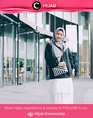 Ruffle skirt & sweater sangat cocok untuk dipakai di musim penghujan. Siapa setuju? Simak inspirasi gaya Hijab dari para Clozetters hari ini di Hijab Community. Image shared by Clozetter @miyromiiy. Yuk, share juga gaya hijab andalan kamu.