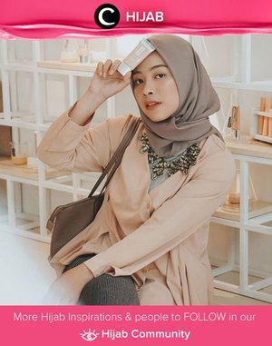 Neutral tone ala outfit Clozette Ambassador @fazkyazalicka ini bisa menemani kesibukanmu di hari Senin. Simak inspirasi gaya Hijab dari para Clozetters hari ini di Hijab Community. Yuk, share juga gaya hijab andalan kamu.