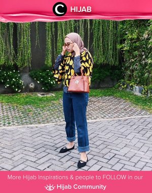 Loving this banana top on Star Clozetter @putmaharani! Simak inspirasi gaya Hijab dari para Clozetters hari ini di Hijab Community. Yuk, share juga gaya hijab andalan kamu.  