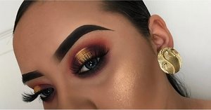 Honeycomb Cut Crease Is the Sweetest Makeup Trend Yet