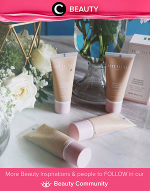 Meet The Realest Lightweight foundation from @roseallday.co, a lightweight yet buildable foundation infused with Hyaluronic Acid, Zinc, Vitamin C and E. Simak Beauty Updates ala clozetters lainnya hari ini di Beauty Community. Image shared by Clozetter: @hiquirkyalice. Yuk, share beauty product andalan kamu.