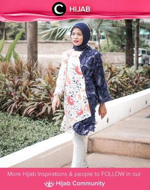 A modern touch to your batik outfit: combine it with another fabric! Image shared by Clozetter @cicidesri. Simak inspirasi gaya Hijab dari para Clozetters hari ini di Hijab Community. Yuk, share juga gaya hijab andalan kamu.