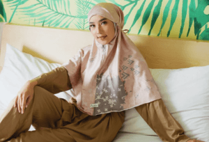 Model Hijab yang Cocok untuk Staycation