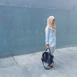 Living your own life and channeling your own style like motto by #Clozetter @mayafebrian. Agree! For Hijab Clozetters, have you take a loot at our Hijab page here bit.ly/clozettehijabcasual ?#ClozetteID #fashion #outfitinspiration #instafashion #clothes #instalook #outfit #ootd #portrait #clothing #style #look #lookbook #lookoftheday #outfitoftheday #ootd #stylish #instaoutfit #hijab #hijabcommunity #hijabstyle #hijabfashion