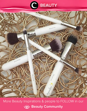  Have you got your best professional brushes? Simak Beauty Updates ala clozetters lainnya hari ini di Beauty Community. Image shared by Clozetter: siren. Yuk, share beauty product andalan kamu bersama Clozette.