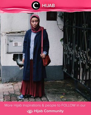 Memberikan impresi yang berbeda, ternyata warna biru dan merah tetap cantik jika disandingkan dalam satu look. Simak inspirasi gaya Hijab dari para Clozetters hari ini di Hijab Community. Image shared by Clozetter @fillyawie. Yuk, share juga gaya hijab andalan kamu.  