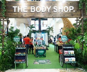 Yuk, kunjungi The Body Shop Cristmast Mall Event di Kota Kasablanka. Ada banyak diskon menarik untuk seluruh produk @thebodyshopindo 
Event ini berlangsung sampai Minggu, 4 Desember 2016.
#clozetteid #clozetteidxtbs #jingleinthejungle #junglebells