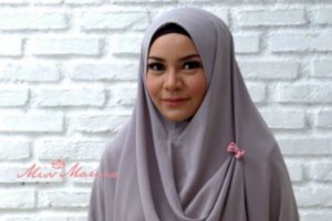 4 Aturan Mudah dalam Mengenakan Busana Hijab Syari 