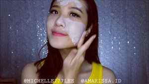 I used to hate using sunscreen for daily basis. It always very greasy & causing small pimples on my oily areas after I use it.
.
This Sunscreen from @AMARISSA.ID is another story tho!
❤ Non greasy & matte finish
❤ Not causing break out
❤ Color correct: They provide 2 colors, soft beige & pink to match your skin color.
.
Their Sunscreen is best use along with the Vitamin C Serum. Since the Sunscreen has matte finish, this serum helps to gives enough moisture for my skin 💕
.
#endorse #endorser #endorsement #endorsements #endorsementid #endorseindo