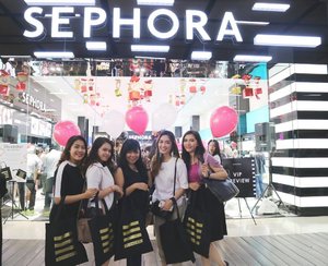Yeay, attending grand opening Sephora PVJ Bandung with Girls!💚💛💜💙💖 #sephorapvj #sephoraindonesia #sephora #ardellindonesia #ArdellXsephora #ClozetteID