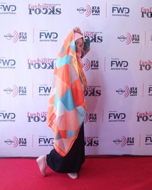 •
Launched new scarfs designed by Barli Asmara at FWD Life Indonesia @fwdlife_id Fashion Show.

#clozetteid #FWDBebasIkhtiar #FWDFashionRocks #fashionShow #FashionBlogger