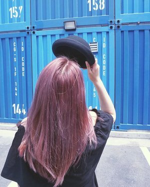 One of my impromptu Seoul trip highlights, my newly-dyed purple hair 💜
Watch my Seoul trip vlog on #youtube ! Link is on my bio 😉
Happy Saturday, peeps!
.
.
#NatashaJS #NatashaJSinSeoul #NatashaJSinKorea #VioLog #VioletBrush #clozetteid