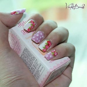 the autumn season is finally here! ^^ if you need some inspiration for your nail-art this season, do check out my latest nail-art tutorial on the blog ;) (direct link is on my bio) #natashajs #violetbrush #clozetteid @clozetteid #SHIndo