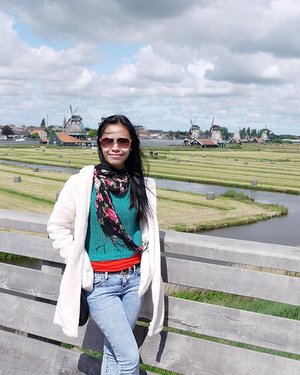 "Travel is the only thing you buy that makes you RICHER" #blogger #bloggerid #travelblogger #travelgram #travelinstyle #holland #lifestyleblogger #instatravel #instadaily #clozetteid #starclozetter #COTW #PopofColor #like4like #likeforlike #likeforfollow