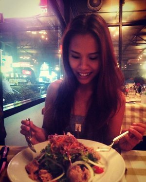 Bunch of salad for this Saturday nite... Happy Saturdate everyone ❤️💐🍷 #blogger #fblogger #beautyblogger #travelblogger #StarClozetter #ClozetteID #bangkok #basilico #thailand #italianfood