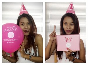 Happy belated Birthday @altheakorea apologized for the late birthday wishes as I just received the package in Bangkok 💋😍😘 I wish you always be a number 1 K-Beauty online shop 😍 Thank you for trusting me as you blogger partner since the first time ❤️ #blogger #indonesianblogger #indonesiabeautyblogger #beautyblogger #altheakorea #altheaturns1 #clozetteid #starclozetter #jakarta #indonesia #birthdaywishes #koreanmakeup #koreanbeauty #sponsorship