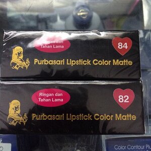 Whos craving for these super hitss matte lipstick from @purbasari_indonesia ???? Hihihi finally I got mine 💃💃💃💃#purbasarimatte #blogger #beautyblogger #indonesianbeautyblogger #clozetteid #starclozetter