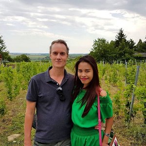 Hello from Etyek-Hungary ❤️ Today we join wine testing tour, for the first time drink 8 glasses different kind of wine. Located out of Budapest (30minutes driving) Etyek is one of the famous village in wine produced, I will write the complete story on my blog! But its really worth to visit.. Hungary have a very nice wine ❤️ #blogger #travelblogger #beautyblogger #etyek #hungary #winetesting #indonesianlivinginbangkok #cathrinezieholiday #holiday #starclozetter #clozetteid #travelgram