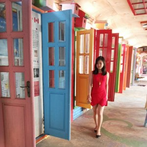 Life was meant to be colorful :) #museumkata #ootd #lookbook #dailylook #lookbookindonesia #clozetteID #wiwt #enjoybabelisland