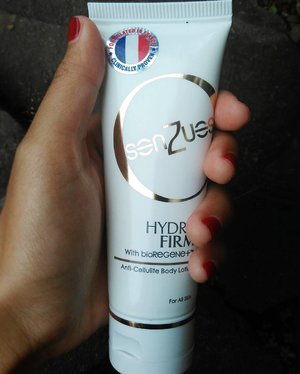 Body Lotion dari Malaysia, Senzues!
Nyaman banget pakai lotion varian Hydra Firm ini...
Bikin kulit lembut, lembab, dan makin kenyal seketika...
Ngga bikin lengket! 🙅

Kandungan alami dan sudah clinically proven! Bebas SLS dan Paraben!
Hydra Firm yang bisa mengatasi selulit karena berkurangnya elastisitas kulit. 😆😆😆 Baca selengkapnya tentang kualitas Senzues Hydra Firm di blogku ya:
http://bit.ly/SenzuesHydraFirmReview

Or just jump to the link on my bio 😌😌😌 @clozetteid @senzues_id 
#ClozetteID #ClozetteIDReview #SenzuesReview #SenzuesxClozetteIDReview
#IndonesianFemaleBloggers 
#IndonesianBeautyBloggers 
#BBlogId 
#beautyblogger 
#BodyLotion
#SenzuesHydraFirm