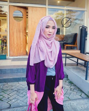 Dressup like a lil cute girl but always act like a dangerous woman 💅🏻 ..#Hijab by-- @mumu_indonesia Thanks 💕 .[ #endorse via @sparklemanagement ] .....#ayuindriati #clozetteid http://instagram.com/ayuindriati
