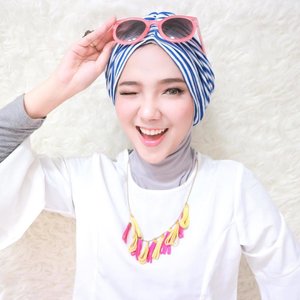 Really need this @abouther.id turban for vacation / holiday! *wink* 👳🏻‍♀️🌊🌤🌈💦 ....#clozetteid #turban #hijab #fashion #hijabfashion