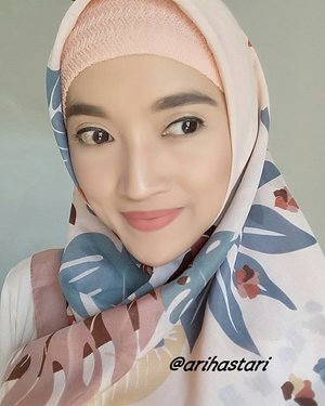 My fave color is 🍑P.E.A.C.H🍑..#natural #beauty #beautyblog #beautyblogger #makeup #makeupmafia #makeupbyme #makeupaddict #makeupoftheday #motd #koreanlook #etudehouse #innesfree #sephora #makeupforever #maybelline #thebalmcosmetic #colourpopcosmetics #clozetteID #hotd #hijablook #stylehijab #fashionhijab #dressyourface #lookamillion #ilovemakeup #mattelips #shading #contouring #blush