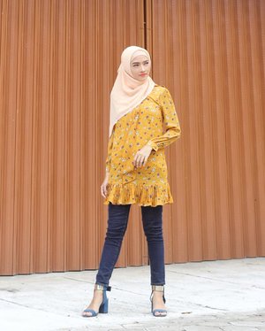 Don't get locked into seeing an item as what it is. This top is actually a mini dress, but because it has a cute and slim cut, it can be a perfect top for a hijaber inspired by korean style. Just combine it with your fave jeans// 👡@zara so chic!..#fashion #instafashion #streetfashion #style #instastyle #streetstyle #stylish #stylista #womensfashion #lookbook #whatiwore #whatiworetoday #wiw #wiwt #ootd #ootdpost #ootdindo #ootdhijab #outfitoftheday #hijab #stylehijab #clozetteID #fashiondiaries #styleinspo #lookbook #fashionstyle #vsco #vscocam #korean #dress