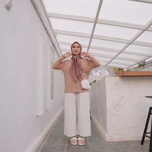 Back to basic! I’m wearing Blush and On collection from @thenblank ✨My new sandals as always @eveseitch_id ❤️...#thenblankfriends #LebihBaikDenganThenBlank #clozetteid #akudilinetoday