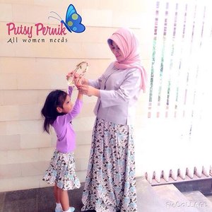 Skirt mom & daughter.. Matt : Linen PREMIUM QUALITYDengan karet di pinggang bikin nyaman bgt dipakai.. 👍🏻 mom : all size fit to LKids : s/d usia 6thnIDR 225.000For order n detail :📱Sms/Wa 085717140117 (fast response)#loveputsypernik #putsypernik #favorite #fresh #fastresponse #sweet #cute #clozetteId #hijab #hijabfashion #hijabinspiration #hijabers #scarf #scarfputsypernik #pasmina