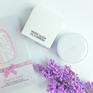 Have you ever tried this affordable CC cushion from VT Cosmetics?Since I felt in a big LOVE with their Collagen Pact, I came across to this bae as well. And I felt in love twice!The cushion case design is elegant and looks expensive but the size is bulky, though. The puff is something enjoyable to use.I got mine in shade 23 and the color matches my skin tone well. This @vtcosmetics_official White Glow CC Cushion provides a very natural glowy finish, second skin-like. The texture is watery and super lightweight. It hydrates my skin nicely and covers my pores (almost of them, the very big ones are exception). The down side is the coverage is pretty sheer. It's not that buildable too. It would be perfect if I had a flawless skin, lol.However, I must set it with concealer to get enough coverage.Anyway, I give it 4 stars out of 5. I don't mind about its sheer coverage as I use it for my daily super natural look and yass, it fulfills my liking ❤Oh oh, btw, they renewed the outer box with BTS photo!!! Check @vtcosmetics_official to get more info!!...#vtcosmetics #saycintyablog #ClozetteID #whiteglow #cccushion #브이티코스메틱 #VTXBTS #bts #방탄소년단