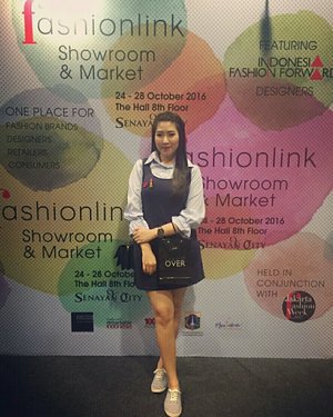 #Clozetteid #Fashionlink #Fashion #Fashionshow #JakartaFashionWeek #JFW2017 #Beauty 