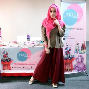 yeyy @feblezzz open booth now at D'mall 🙋🏻
Yuk melipirrrr 💃🏻😘
.
Sekali-kali foto di event sendiri 😂
Si utun lagi baek banget hari ini, uthayaaank 👶🏻💋
.
.
#clozetteid #ootd #feblezopenbooth #hijab #hijabers
