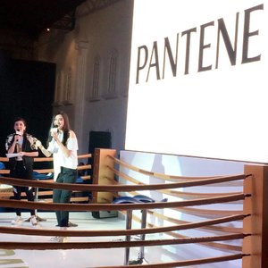 Today..
talks show with @ralineshah at Pantene Stars Media Launch 😘💞
.
.
#pantenestars #kuatitucantik #dapetinsemuanya
#clozetteid