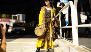 Unconventional Chic: Tampilan Street Style Tokyo Fashion Week Fall 2017