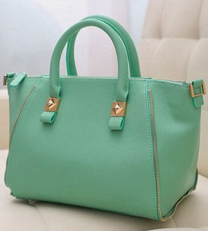 Wish List - Love the colour of this bag.