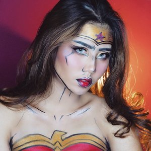 TO OBSESSED WITH WONDER WOMAN AFTER WATCHING THE SUPER GORGEOUS GAL GADOT @gal_gadot 😍 as requested by @nadiafelitasari 😘Tadinya mw filming tapi aku tida kuat.........ga sempet ngeditnya nanti udh basi😅😅 kira2 kalian masih mau dibikinin tutorialnya gak?NO FACE PAINT NEEDED loh😁👍 this look was obviously inspired by @nikkietutorials plus every wonder woman pict that I googled😂😂
.
Products used :
💖FACE
@lagirlindonesia @lagirlcosmetics Pro Coverage HD Foundation "Nude Beige", HD Concealer "Creamy Beige", Line art "Pure White"
@nyxcosmetics_indonesia Highlight and Contour Pro Pallette, Mozaic Powder Blush "Paradise", Slide On Glide On Eye Liner "Glitzy Gold"
@sleekcosmetics Highlighter Solstice
.
💖EYES
@juviasplace The Nubian 2 + The Masquerade
@nyxcosmetics Eyebrow Pencil "Black"
@nyxcosmetics Lid Lingerie "White Lace Romance"
.
💖LIPS
@nyxcosmetics_indonesia Matte Lipstick "Dark Era" + "Perfect Red"
.
📸 SONY A6000
.
#ivgbeauty #indobeautygram #wonderwoman #wonderwomanmakeup #beautynesiamember #clozette #clozetteid #lagirlindonesia #lagirl #lagirlcosmetics #beautyjunkie #beautyjunkies #smokeyeye #instamakeupartist #makeupporn #makeuppower #beautyaddict #fotd #motd #eotd #makeuptutorial #beautyenthusiast  #makeupjunkie #makeupjunkies #beautyvlogger #wakeupandmakeup #hudabeauty #featuremuas #undiscovered_muas