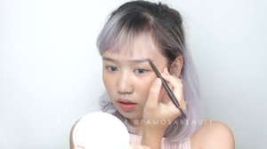 So this is a mini tutorial using all makeup from @famosabeauty
They are having a giveaway and the prize is laneige BB cushion just like the one i use! 
And..........
We have set a code for you guys my followers! 
It is " CLARA10 " for 10k off /ITEM! Such a great deal! So make sure to check out their page! 💛💛
Items used:
1. Laneige BB Cushion Whitening Swarovski edition
2. Etude House Drawing Eyebrow ( Dark Brown )
3. Etude House Oh m'Eyeliner ( Black )
4. Etude House Dear Darling Water Gel Tint ( Orange Red )
#ibv #ibvlogger #indobeautygram #ivg #ivgbeauty @indovidgram @indobeautygram #hudabeauty #clozette #clozetteid #undiscovered_muas #make4glam #wakeupandmakeup