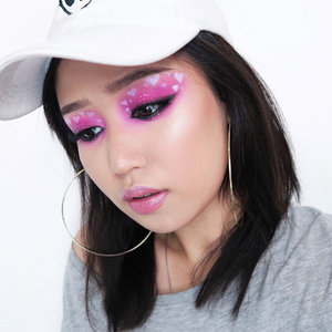 Trying to recreat this look by @strashme because it is soo freakin gorgeous on her and i am OBSESSED with her makeup💘🔥
.
Product used: 
#morphe35bpalette #morphe
#maybelline @maybelline #maybellineid hypersharp liner
#nyxcosmeticsid @nyxcosmetics_indonesia white liner
@tarte #tarteistpropalette eyeshadow
@etudehouseofficial dark brown pencil 
@maybelline brow precise mascara
@silkygirl_id black liner
.
.
#ibv #ibvlogger #indobeautygram #ivg #ivgbeauty @indovidgram @indobeautygram #hudabeauty #clozette #clozetteid #morphebabe #undiscovered_muas #make4glam #wakeupandmakeup @undiscovered_muas @featuremuas @underratedmua #beautyjunkie #beautyenthusiast #charis #charisceleb #100daysofmakeupchallenge #100daysofmakeup