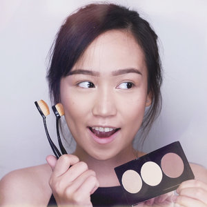 [GIVEAWAY TIME]
Swipe left to see my transformation before and after contouring and highlighting! Can you see the difference?? I use Better Oval Contour Brush from @madformakeup.co and @mizzucosmetics Alter Ego contour and highlight palette.
WANNA WIN THIS PRODUCTS? 
1. Follow @madformakeup.co @mizzucosmetics and @cclaracr 
2. Comment down below why you should win, and tag 3 of your friends down below👇🏼👇🏼
3. The winner will be announced on @madformakeup.co instagram stay tune on 22 November 2017!
Goodluck rebels! .
.
#alteregomizzu #betterovalbrush #madformakeup #ibv #ibvlogger #indobeautygram #ivg #ivgbeauty @indovidgram @indobeautygram #hudabeauty #clozette #clozetteid #undiscovered_muas #make4glam #wakeupandmakeup @undiscovered_muas @featuremuas @underratedmua #beautyjunkie #beautyenthusiast